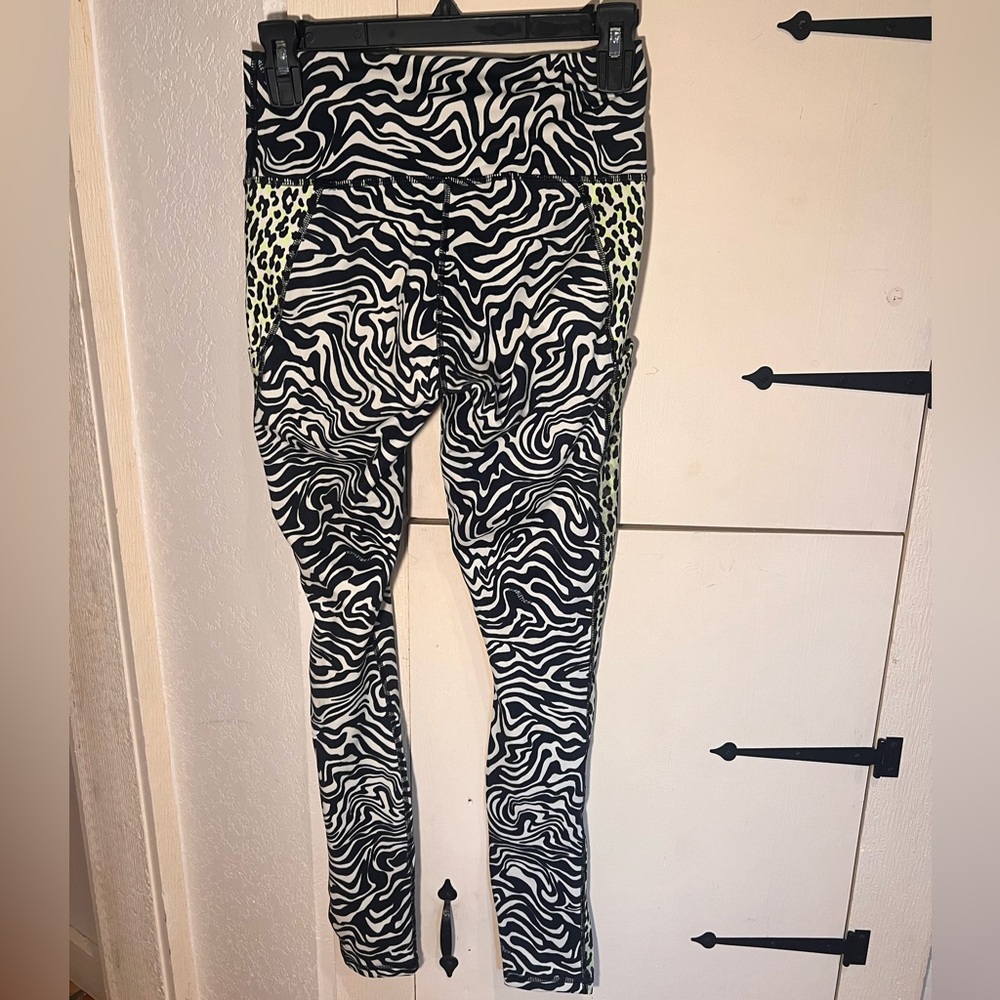Fabletics Powerhold leggings-size small